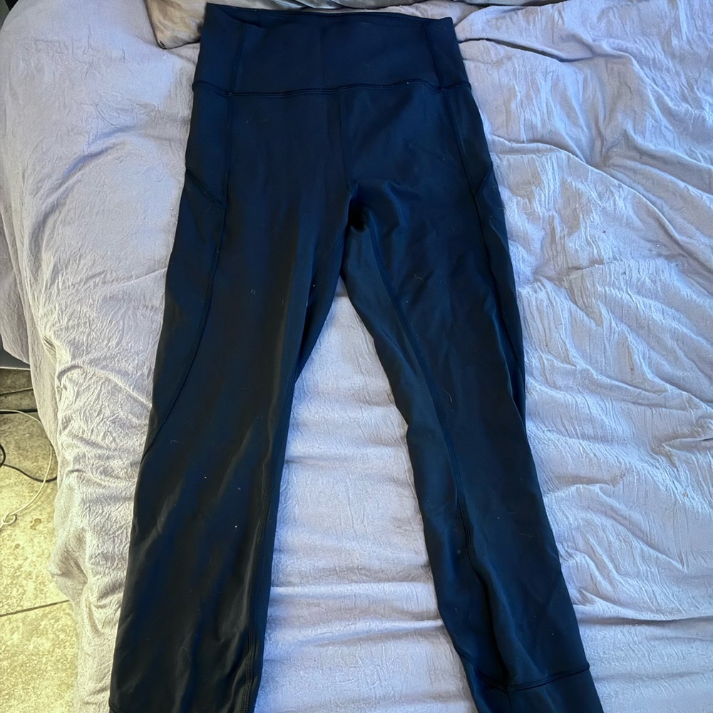 Lululemon in movement leggings 25inch